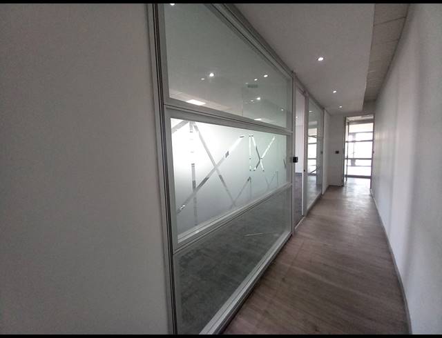 409M² OFFICE TO LET IN BRYANSTON